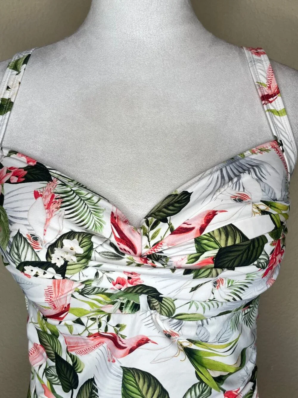 Nip Tuck Swim Tropical White Floral One Piece Swimsuit Size 12 Resortcore